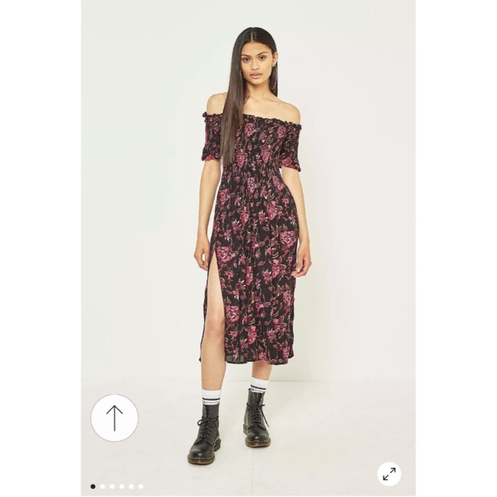 Urban Outfitters like new Floral off-the-shoulder maxi dress with a slit